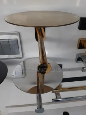 Modern Tissue Holder