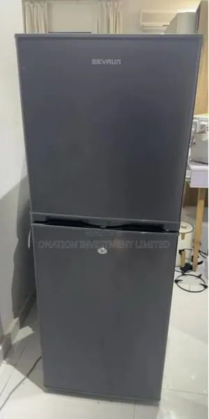 Skyrun Double Door Fridge and Freezer 195l