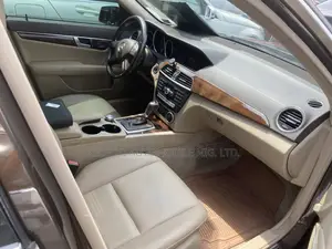 Mercedes-Benz C300 Luxury 4Matic Sedan AWD (3.5L 6cyl 7A) 2013 Brown