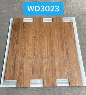 Vinyl Laminated Wooden Design PVC Floor, Contains 3.24 Sq Meters