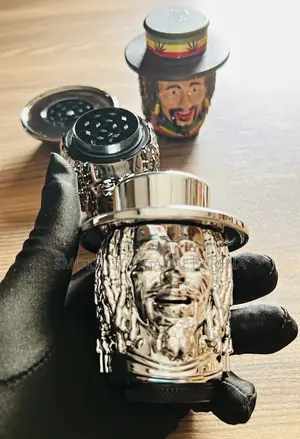Rasta Man Grinder Available in Different Designs