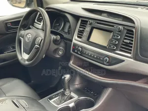Toyota Highlander 2016 Black
