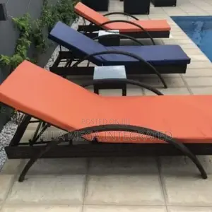 Outdoor Swimming Pool Relaxation Bed