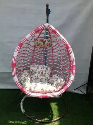 Luxury Swinging Chair With Cushions
