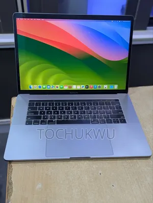 Laptop Apple MacBook Pro 2018 16GB Intel Core I7 SSD 512GB