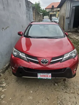 Toyota RAV4 LE 4dr SUV (2.5L 4cyl 6A) 2015 Red
