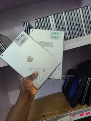Apple iPad Air 16 GB Gray