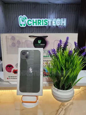 New Apple iPhone 13 128 GB Green