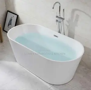 Bathtub With Centre Mixer