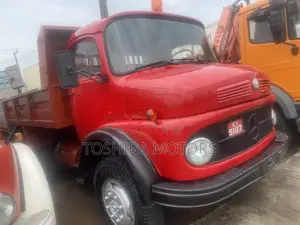 1413 Mercedes Benz Dump Truck