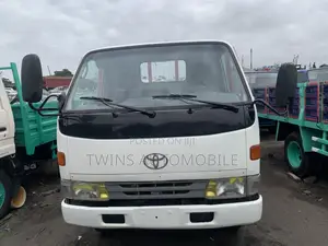 Toyota Dyna 200