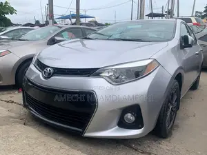 Toyota Corolla L 4dr Sedan (1.8L 4cyl 6M) 2015 Silver