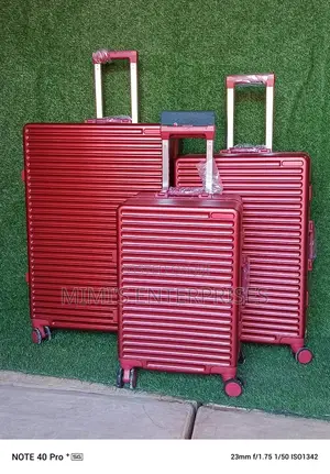 Get Ready to Shine With Our Beautiful Luggage Set