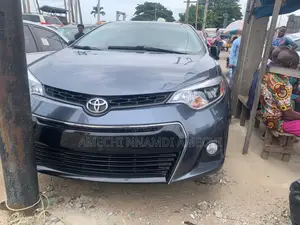 Toyota Corolla L 4dr Sedan (1.8L 4cyl 6M) 2015 Gray