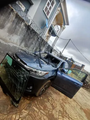 Toyota Highlander 2016 Windscreen Glass Available