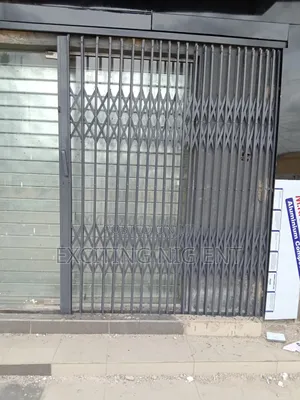 Collapsible Gate Entrance