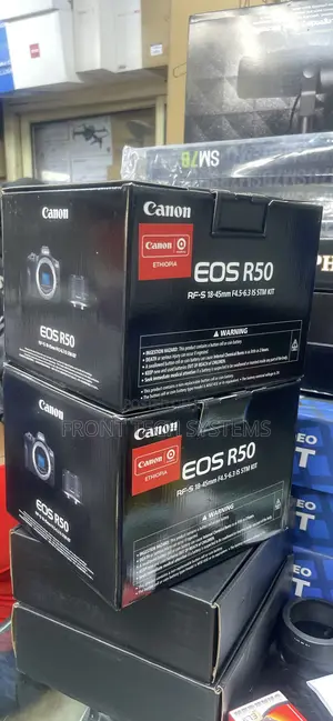 Canon Eos R50 With 18-45mm STM