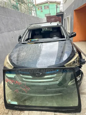 Hyundai Santafe 2014 Windscreen Glass We Deliver & Install