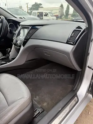 Hyundai Sonata Limited 2.0T Sedan (2.0L 4cyl 6A) 2013 Silver