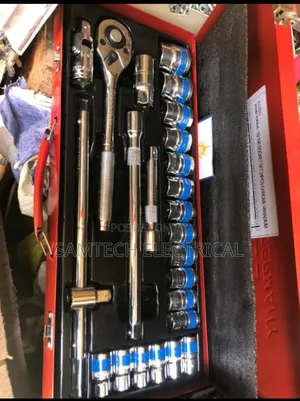 Set of Socket Spanners and Ratchets