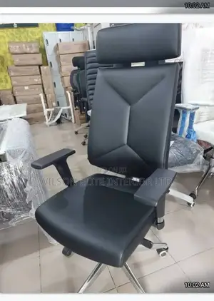 Ergonomic Leather Office Chair – Pain-Free Sitting
