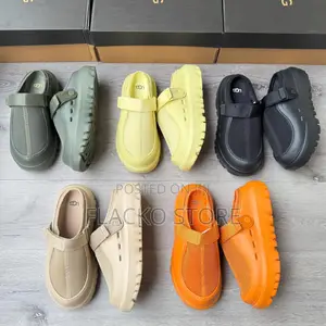 Original Ugg Peakmod Clogs