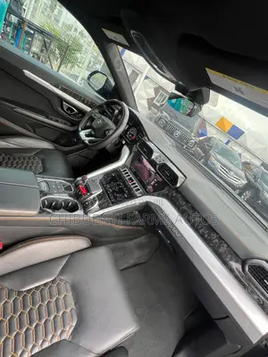 Lamborghini Urus Base 2019 Gray