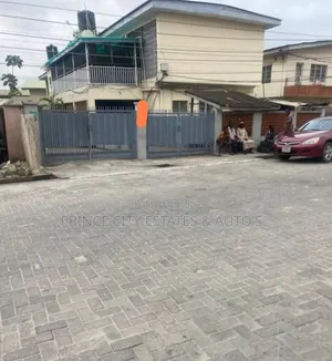 3bdrm Duplex in Adelabu for sale