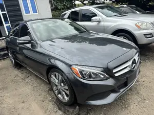 Mercedes-Benz C300 Luxury Sedan RWD (2.0L 4cyl 7A) 2016 Gray