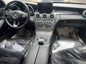 Mercedes-Benz C300 Sport 4Matic Sedan AWD (2.0L 4cyll 7A) 2016 Black