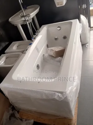 Single Jacuzzi
