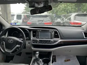 Toyota Highlander Limited V6 4x4 (3.5L 6cyl 6A) 2016 Silver