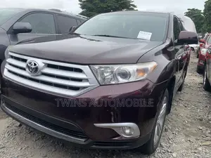 Toyota Highlander Limited 3.5l 4WD 2013 Red