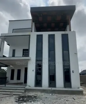 5bdrm Duplex in Ubeji, Warri for sale