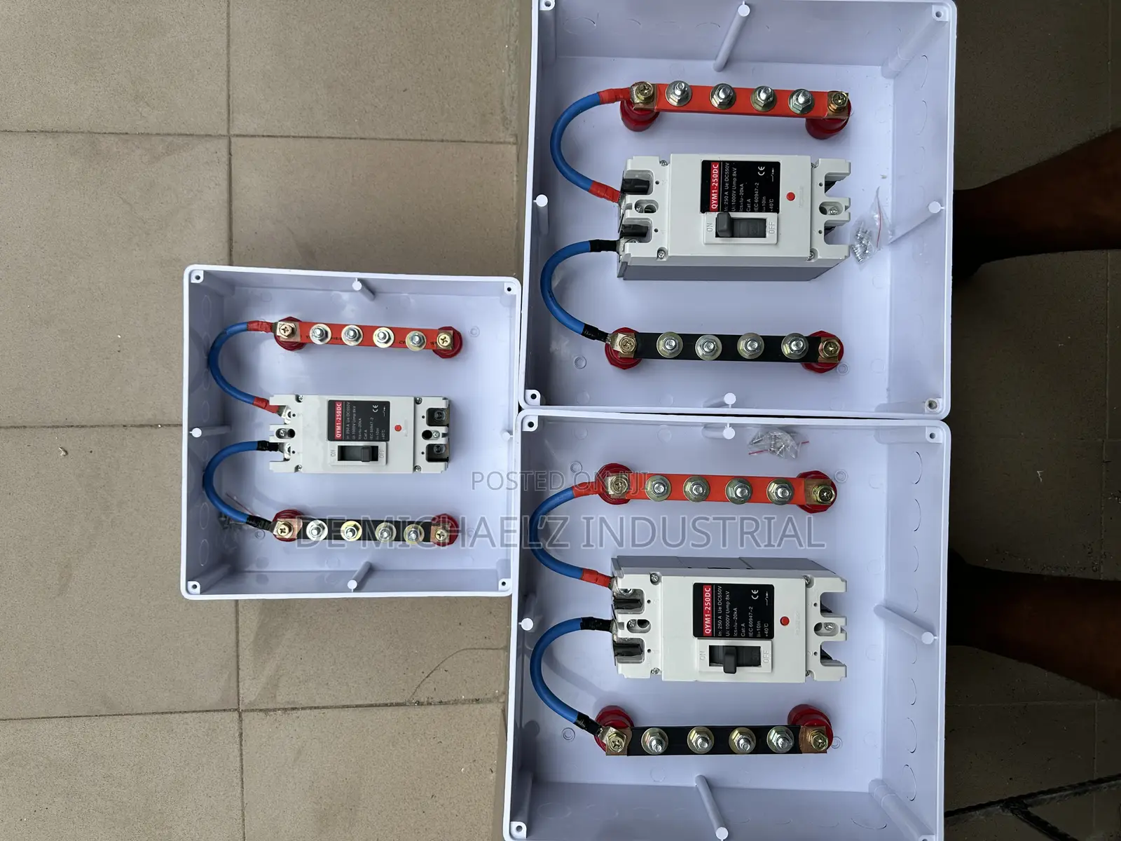 250a Dc Battery Busbar