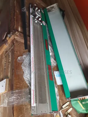 Crown Hand Knitting Machine India Product