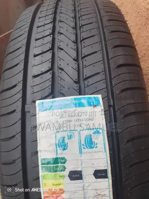 235/65r17 Dunlop Tyre
