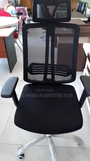 Ergonomic Swivel Office Chair.