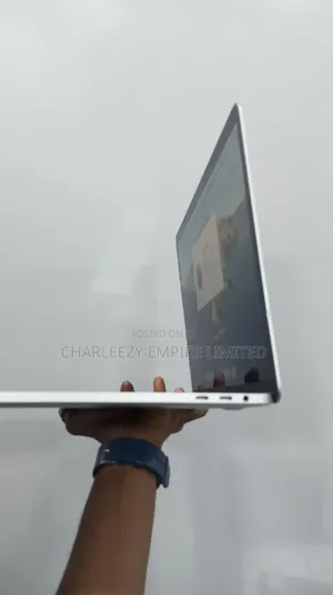 Laptop Apple MacBook Pro 2019 8GB Intel Core i5 SSD 256GB