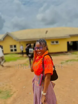 Hardworking,Well Spoken,Humble and Communicative Lady