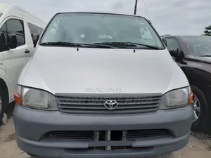 Toyota HiAce 2005 Silver