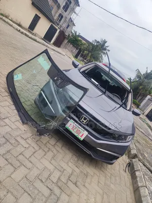 Honda Civic 2019 Windscreen Glass Available We Deliver & Fix