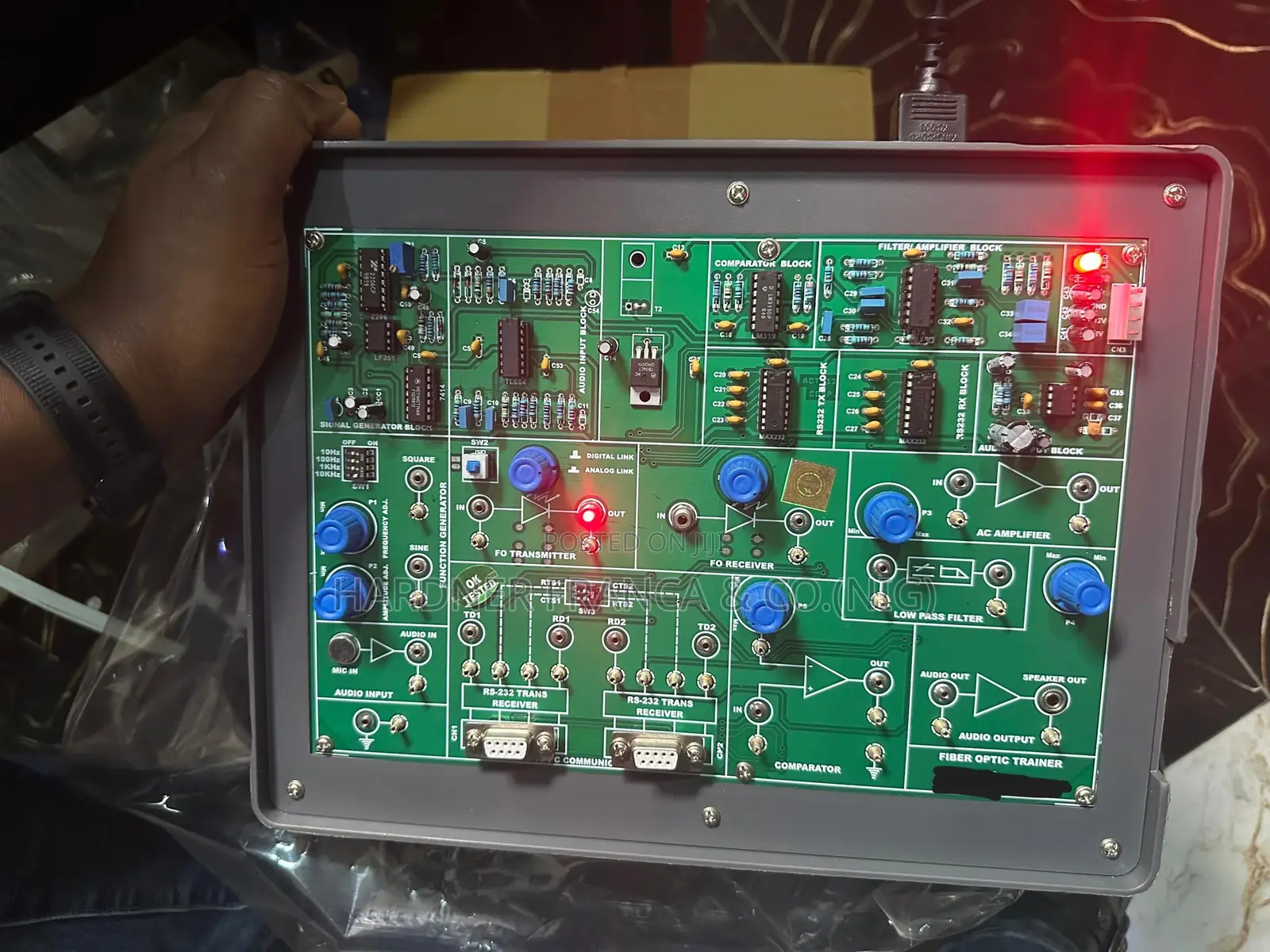 Fiber Optic Communication Trainer