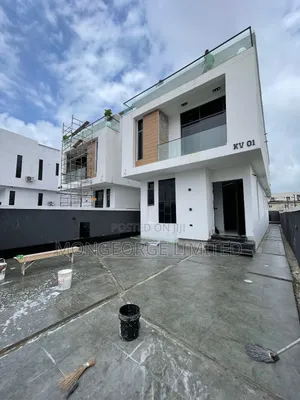 5bdrm Duplex in Chevron for sale