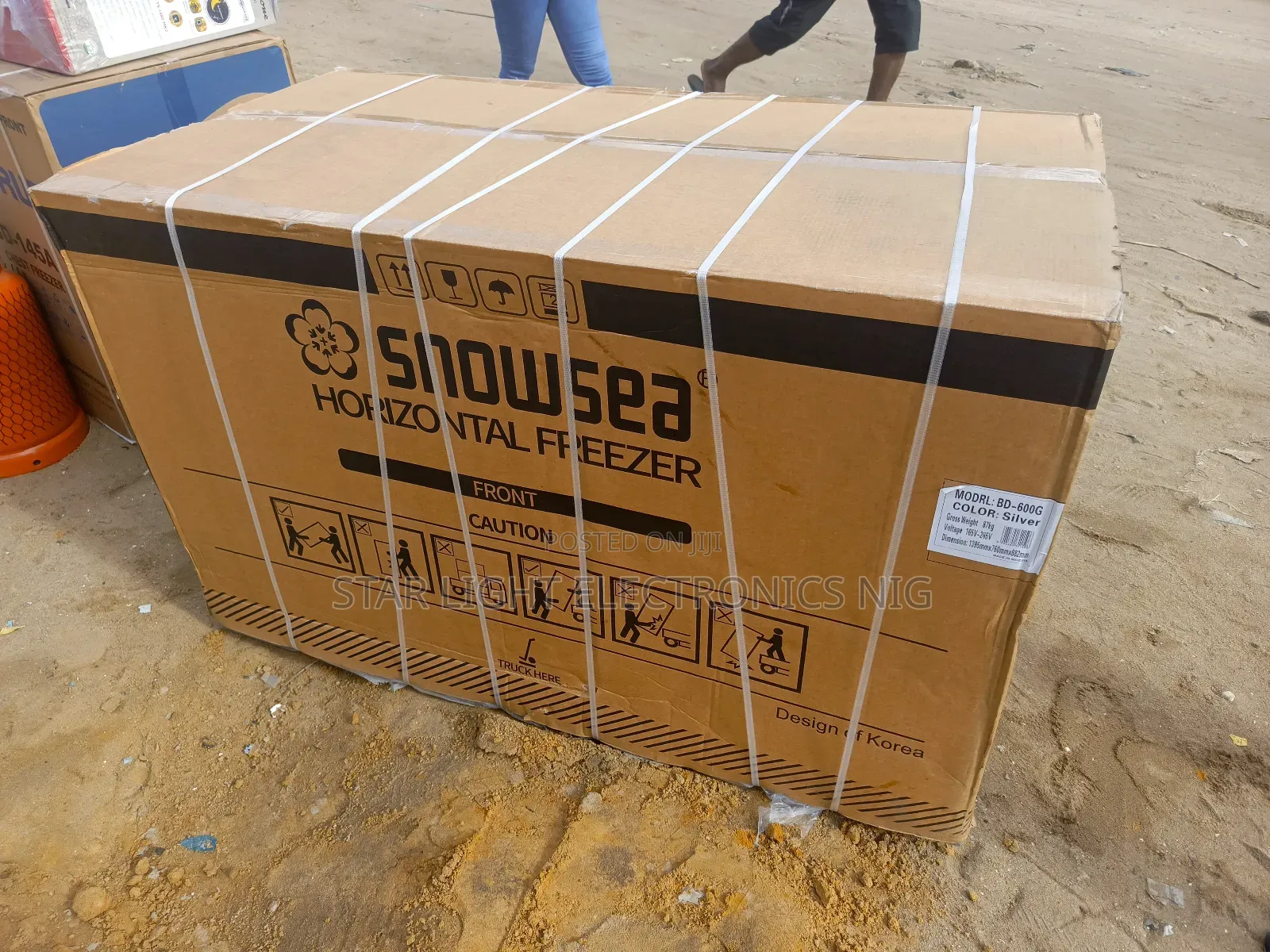 Double Door Freezer Model 600 G