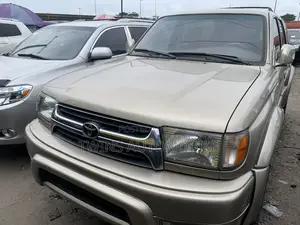 Toyota 4-Runner 2002 Gold