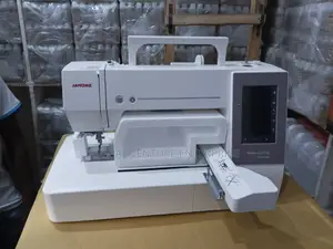 Janome550e Table Top Monogramm