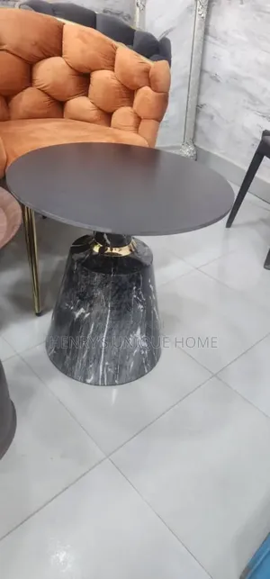 Side.Stools Black