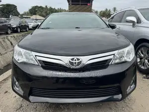 Toyota Camry XLE 4dr Sedan (2.5L 4cyl 6A) 2014 Black