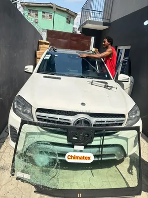 We Deliver All Mercedes Benze Windscreen Glass & Install